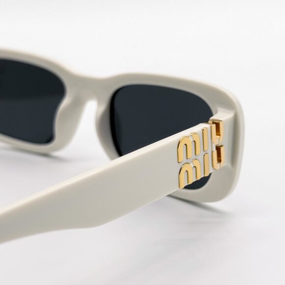 NEW MIU MIU MU08ZS 1425S0 WOMEN SUNGLASSES SMU 08Z 1425S0 WHITE EYEWEAR - Picture 6 of 10